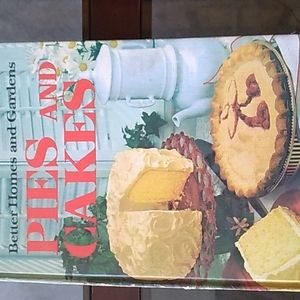 Vintage Better Homes and Gardens Pies and Cakes Cookbook